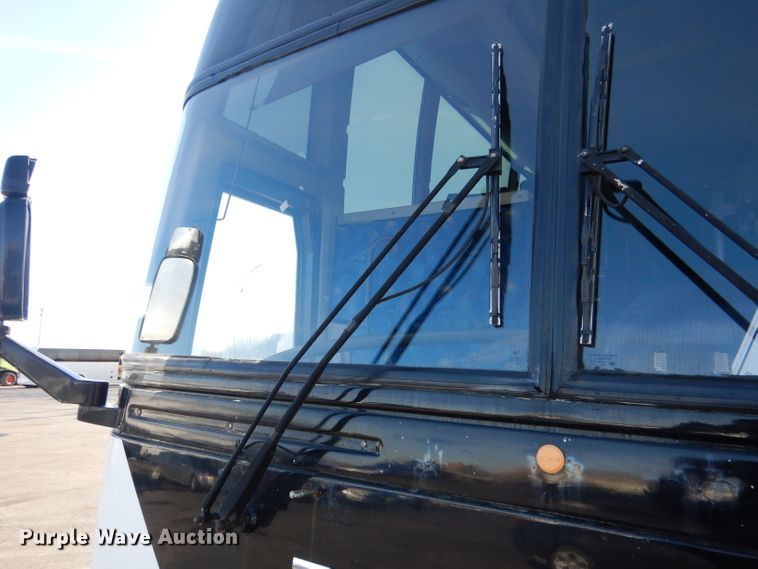 image for item DG5899 1998 Prevost coach bus