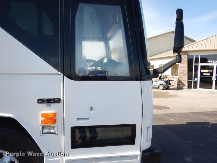 image for item DG5899 1998 Prevost coach bus