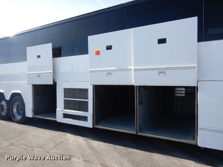 image for item DG5899 1998 Prevost coach bus