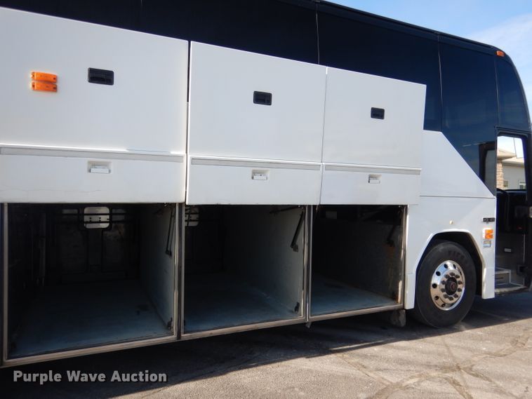 image for item DG5899 1998 Prevost coach bus