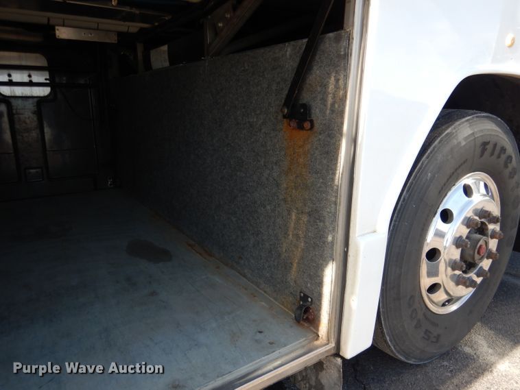 image for item DG5899 1998 Prevost coach bus