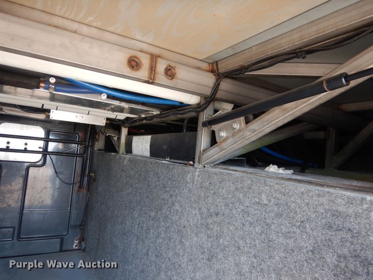 image for item DG5899 1998 Prevost coach bus