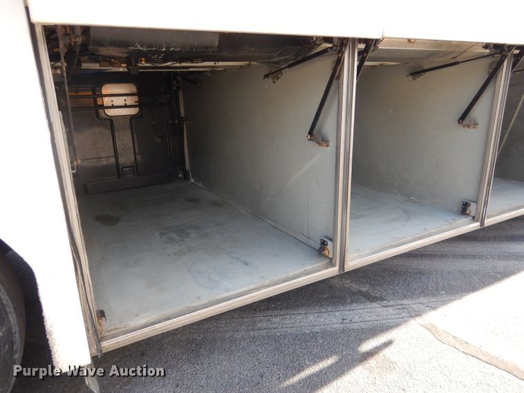 image for item DG5899 1998 Prevost coach bus