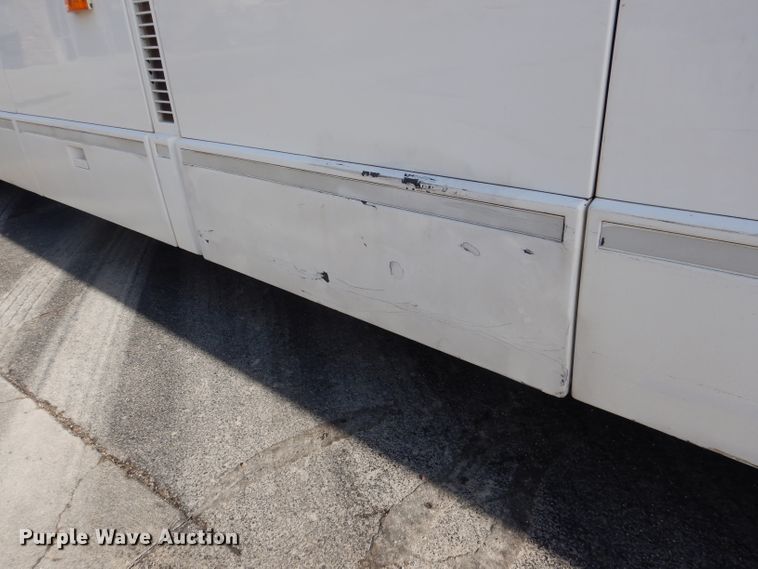 image for item DG5899 1998 Prevost coach bus