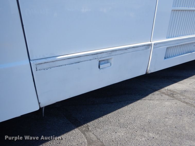 image for item DG5899 1998 Prevost coach bus