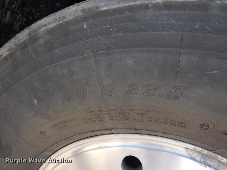 image for item DG5899 1998 Prevost coach bus