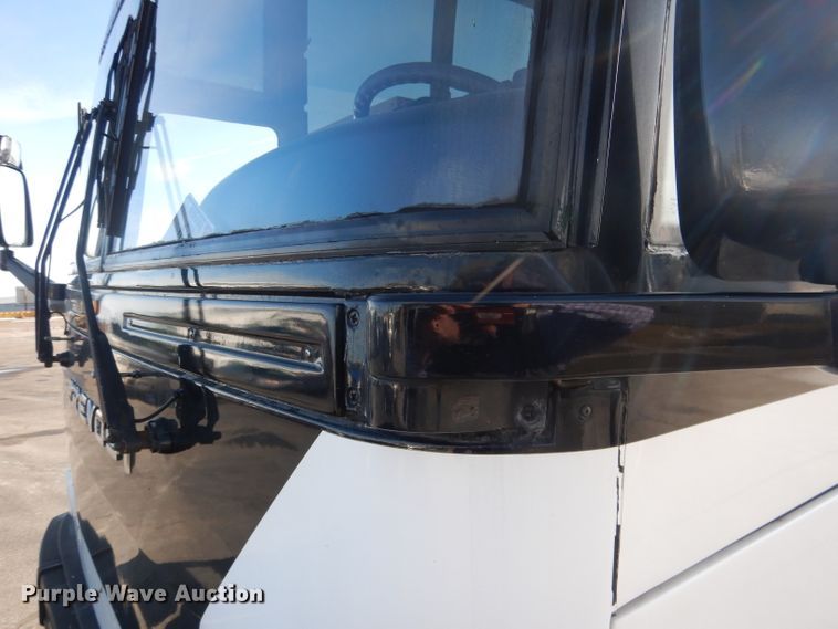 image for item DG5899 1998 Prevost coach bus