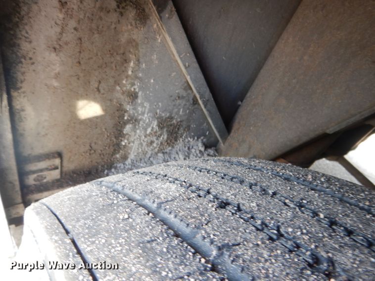 image for item DG5899 1998 Prevost coach bus