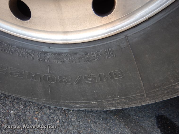 image for item DG5899 1998 Prevost coach bus