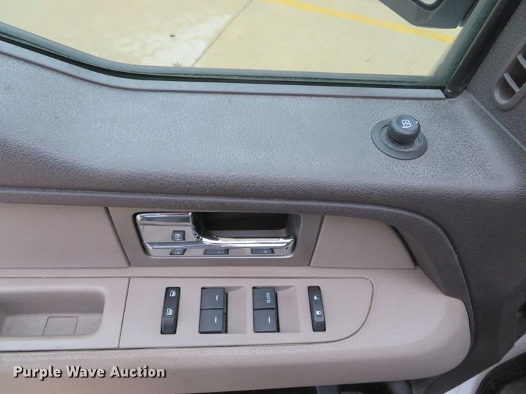 image for item DH1722 2010 Ford F150 XLT SuperCrew pickup truck