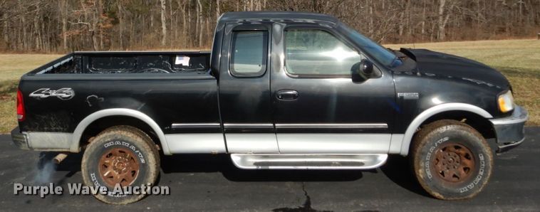 image for item DH5076 1997 Ford F250 SuperCab pickup truck