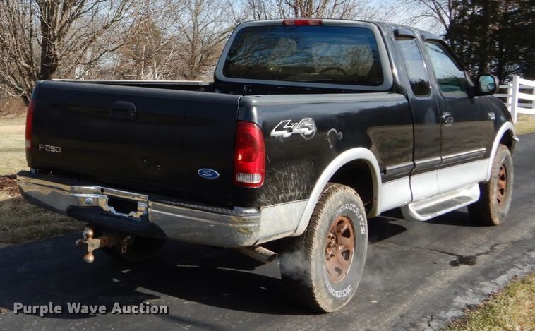 image for item DH5076 1997 Ford F250 SuperCab pickup truck