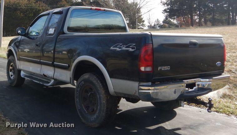 image for item DH5076 1997 Ford F250 SuperCab pickup truck