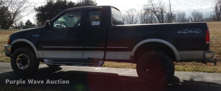 image for item DH5076 1997 Ford F250 SuperCab pickup truck