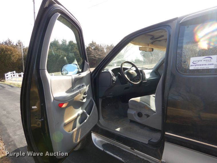 image for item DH5076 1997 Ford F250 SuperCab pickup truck