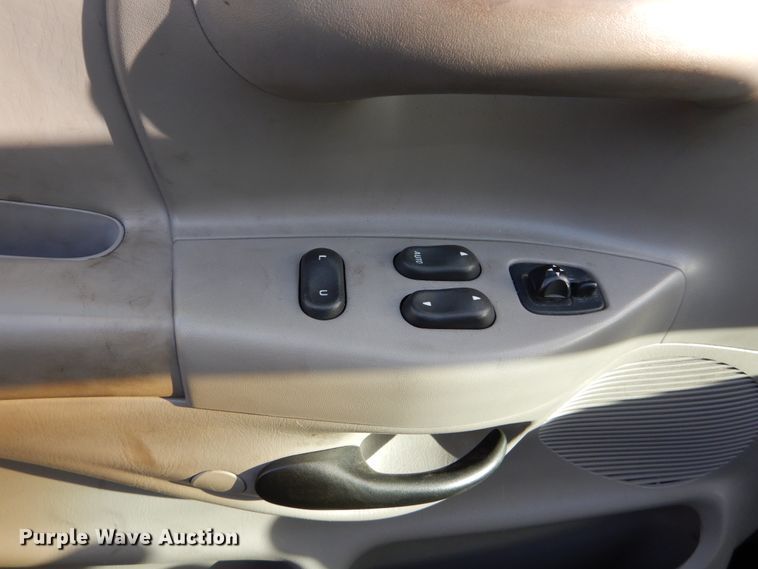 image for item DH5076 1997 Ford F250 SuperCab pickup truck