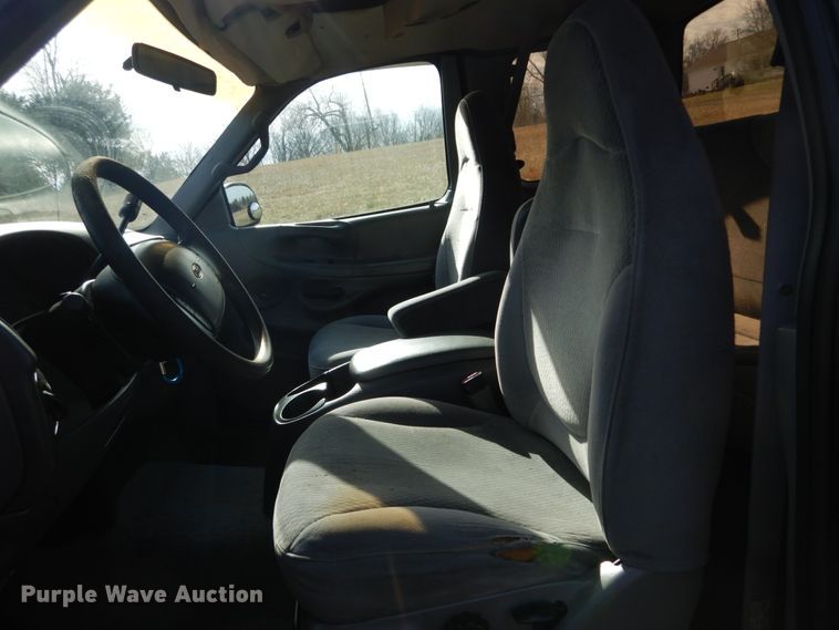 image for item DH5076 1997 Ford F250 SuperCab pickup truck