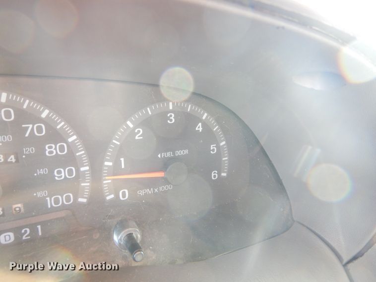 image for item DH5076 1997 Ford F250 SuperCab pickup truck