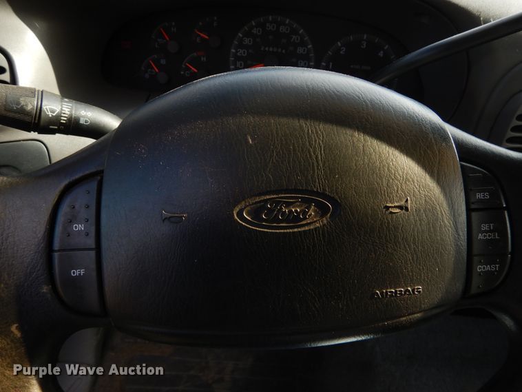 image for item DH5076 1997 Ford F250 SuperCab pickup truck