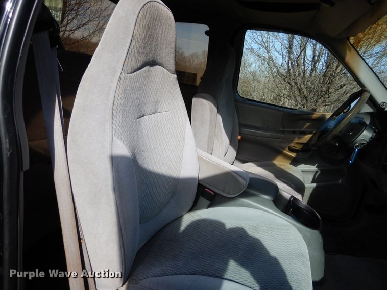 image for item DH5076 1997 Ford F250 SuperCab pickup truck