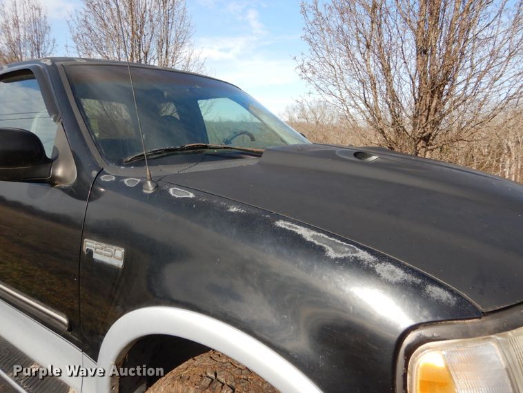 image for item DH5076 1997 Ford F250 SuperCab pickup truck