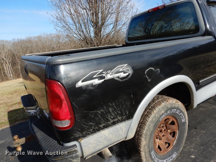 image for item DH5076 1997 Ford F250 SuperCab pickup truck