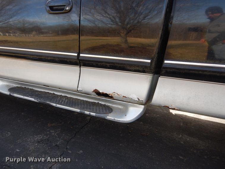 image for item DH5076 1997 Ford F250 SuperCab pickup truck