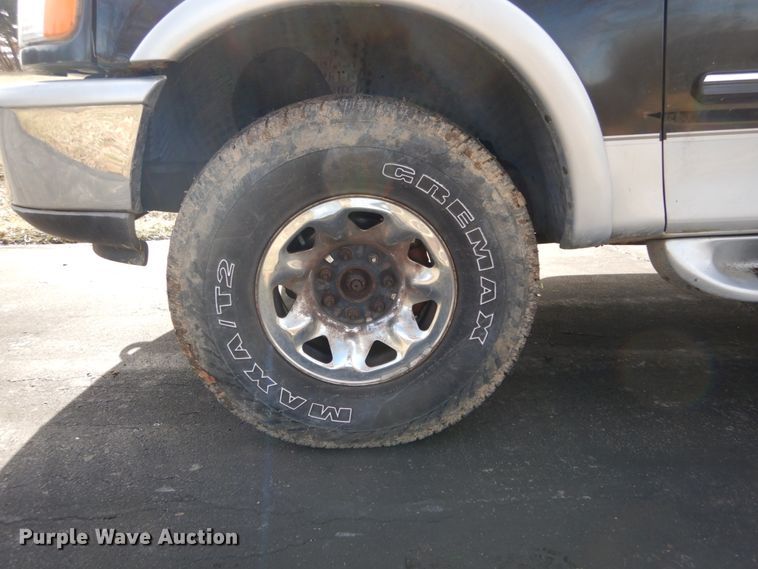 image for item DH5076 1997 Ford F250 SuperCab pickup truck