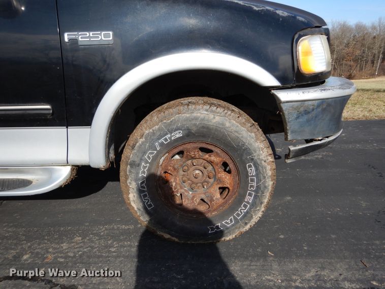 image for item DH5076 1997 Ford F250 SuperCab pickup truck