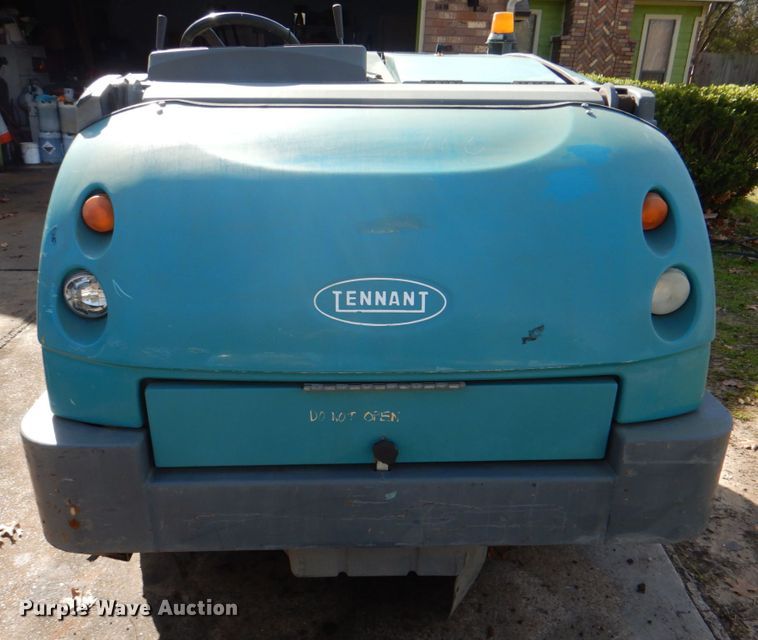 image for item DH5305 2009 Tennant S30 sweeper