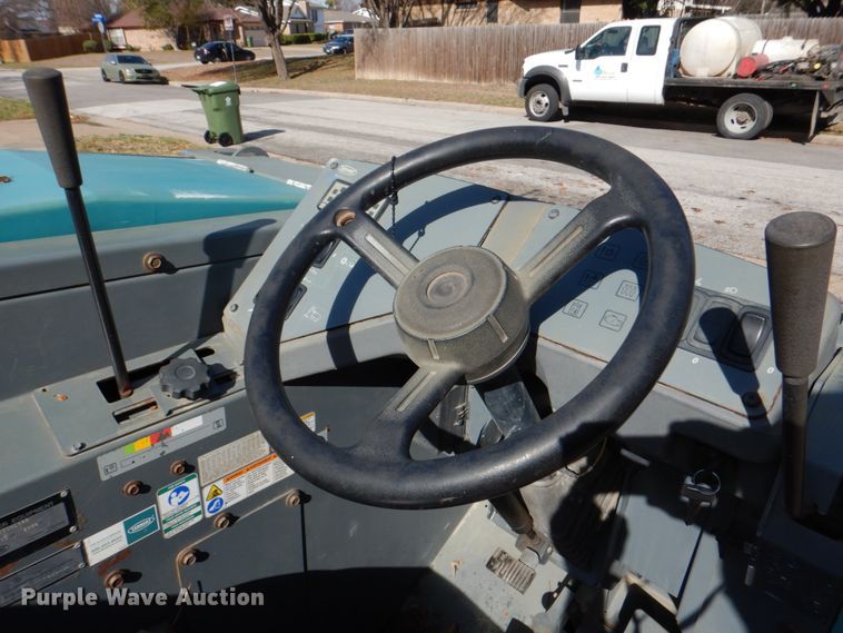 image for item DH5305 2009 Tennant S30 sweeper