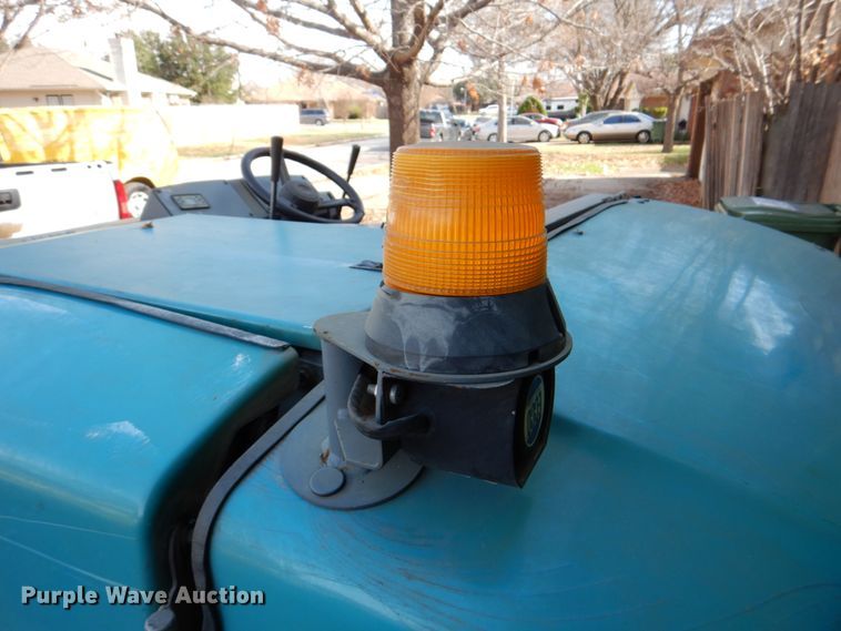 image for item DH5305 2009 Tennant S30 sweeper