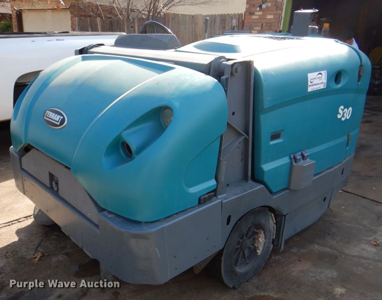 image for item DH5306 2013 Tennant S30 sweeper