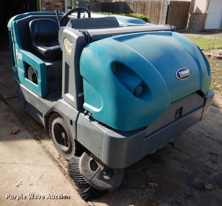 image for item DH5306 2013 Tennant S30 sweeper