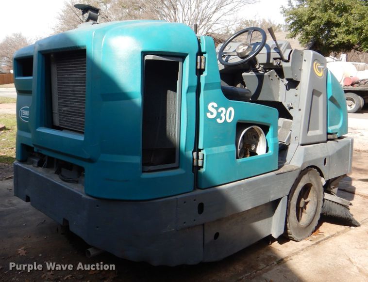 image for item DH5306 2013 Tennant S30 sweeper
