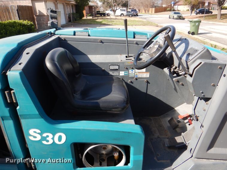 image for item DH5306 2013 Tennant S30 sweeper