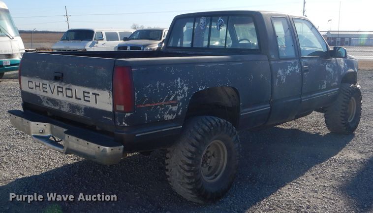 image for item DH6258 1991 Chevrolet K1500 Ext. Cab pickup truck
