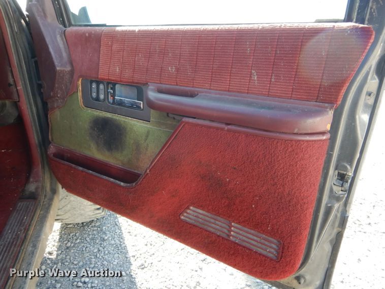 image for item DH6258 1991 Chevrolet K1500 Ext. Cab pickup truck