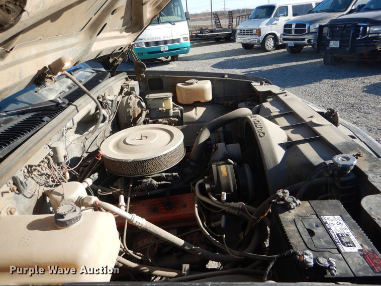 image for item DH6258 1991 Chevrolet K1500 Ext. Cab pickup truck