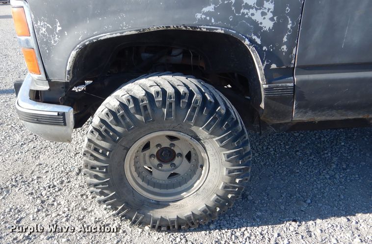 image for item DH6258 1991 Chevrolet K1500 Ext. Cab pickup truck