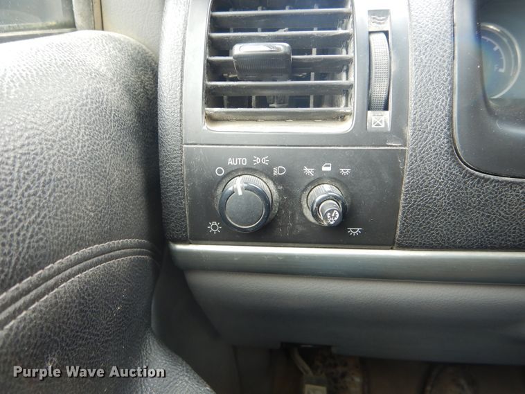 image for item DH6337 2008 Chevrolet Uplander LS van