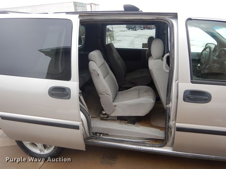 image for item DH6337 2008 Chevrolet Uplander LS van