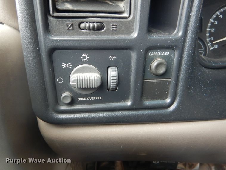 image for item DH6338 2002 Chevrolet Silverado 1500 Ext. Cab pickup truck