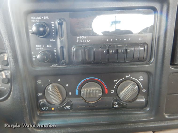 image for item DH6338 2002 Chevrolet Silverado 1500 Ext. Cab pickup truck