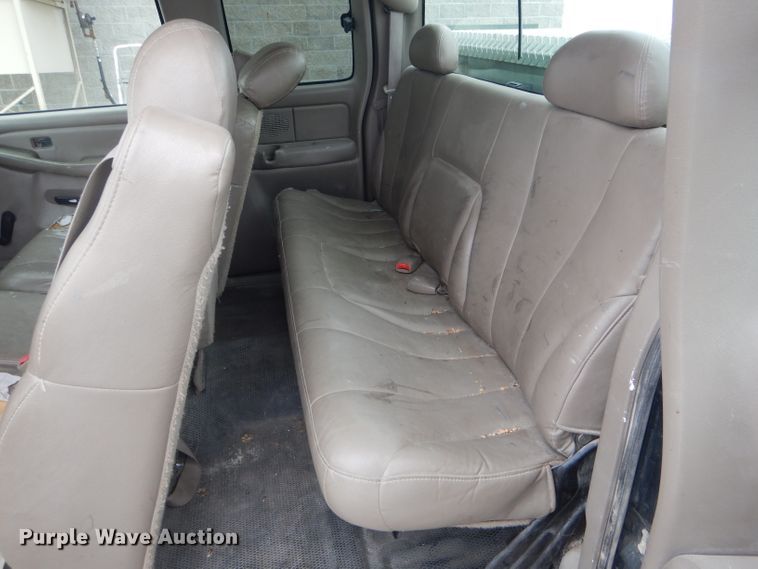 image for item DH6338 2002 Chevrolet Silverado 1500 Ext. Cab pickup truck