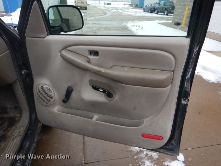 image for item DH6338 2002 Chevrolet Silverado 1500 Ext. Cab pickup truck