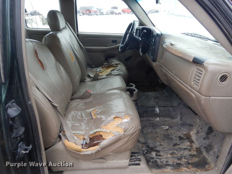 image for item DH6338 2002 Chevrolet Silverado 1500 Ext. Cab pickup truck