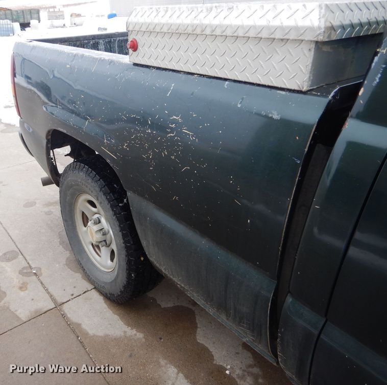 image for item DH6338 2002 Chevrolet Silverado 1500 Ext. Cab pickup truck