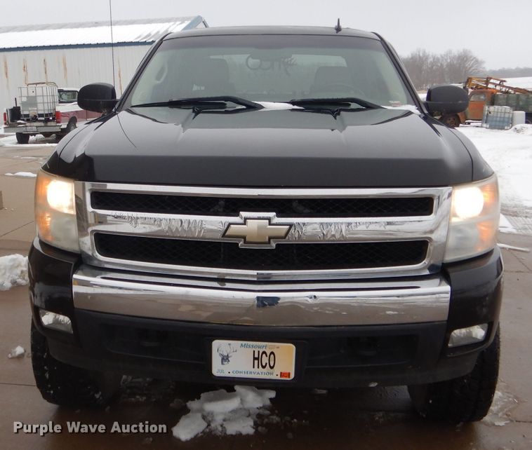 image for item DH6340 2007 Chevrolet Silverado 1500 Crew Cab pickup truck