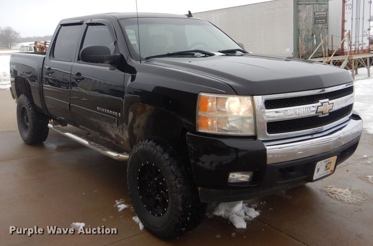 image for item DH6340 2007 Chevrolet Silverado 1500 Crew Cab pickup truck